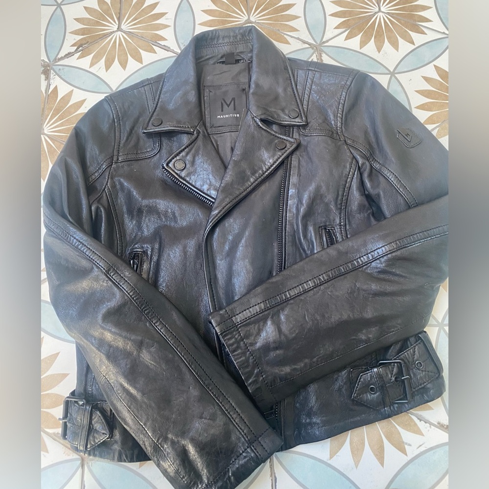 EUC Mauritius Black leather moto jacket in soft, supple leather 🧥 - Picture 14 of 15